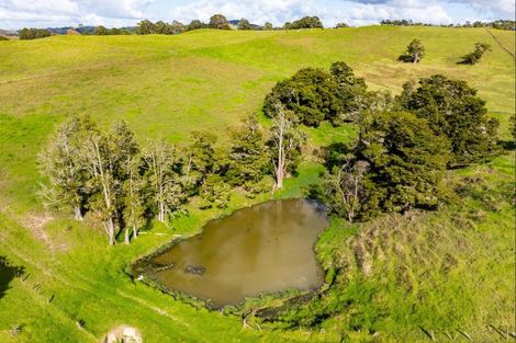 Photo of property in 122 Hurndall Street East, Maungaturoto, 0520