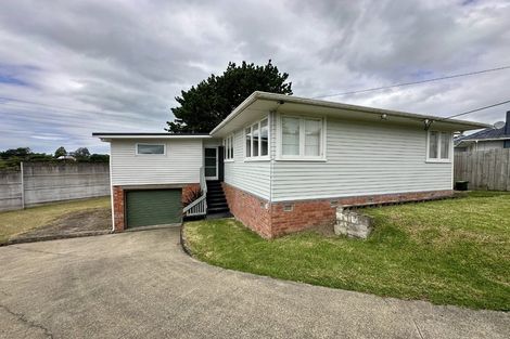 Photo of property in 22 Paton Avenue, Te Atatu South, Auckland, 0610