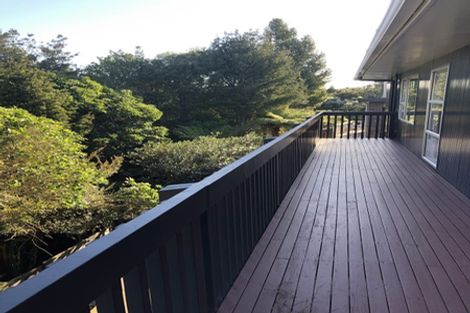 Photo of property in 8 Heaton Grove, Chatswood, Auckland, 0626