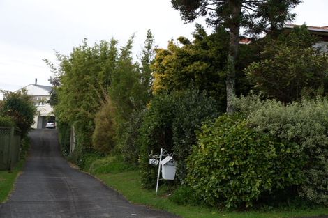 Photo of property in 68 Evelyn Road, Cockle Bay, Auckland, 2014