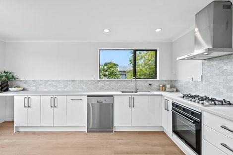 Photo of property in 54 Norana Road, Timberlea, Upper Hutt, 5018