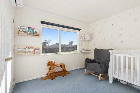 Photo of property in 17 Bella Villa Drive, Waiuku, 2123