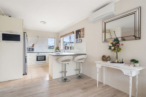 Photo of property in 34 Bermuda Place, One Tree Point, 0118