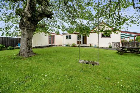 Photo of property in 82 Cordelia Street, Stratford, 4332