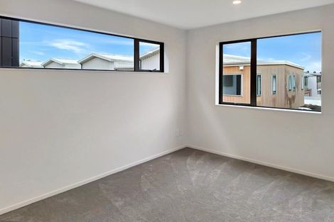 Photo of property in 17 Tokarewa Close, Mount Wellington, Auckland, 1062