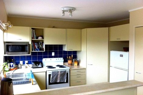 Photo of property in 2/62 Kitchener Road, Milford, Auckland, 0620