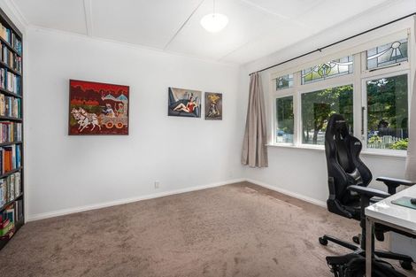 Photo of property in 284 Waiwhetu Road, Fairfield, Lower Hutt, 5011
