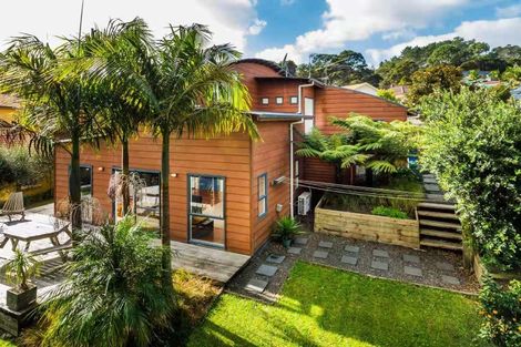 Photo of property in 12 Daldys Bush Lane, Bayview, Auckland, 0629