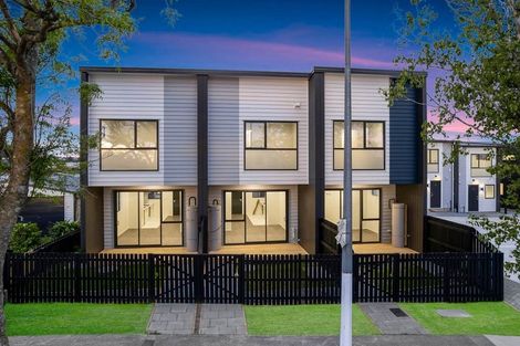Photo of property in 5/17 Barneys Farm Road, Clendon Park, Auckland, 2103