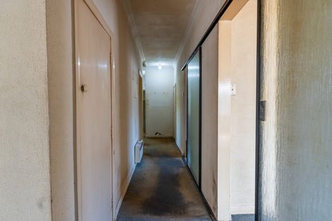 Photo of property in 20 Raroa Terrace, Tawa, Wellington, 5028