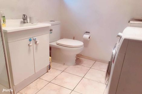 Photo of property in 22 Tamaki Bay Drive, Pakuranga, Auckland, 2010