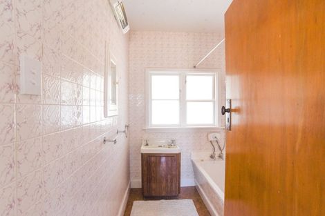 Photo of property in 119 Mackworth Street, Woolston, Christchurch, 8062