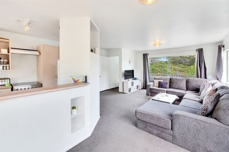 Photo of property in 121b Sunnyside Road, Sunnyvale, Auckland, 0612