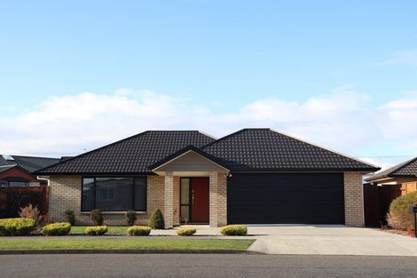 Photo of property in 108 Hillcrest Drive, Kelvin Grove, Palmerston North, 4414