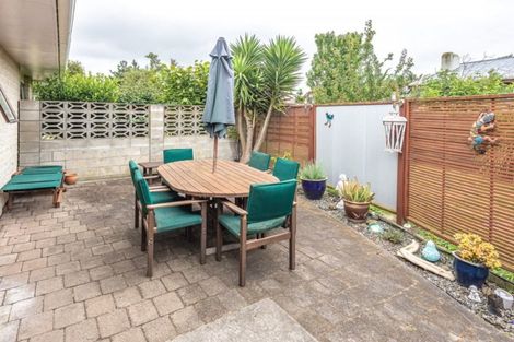 Photo of property in 10 Saunders Place, Gonville, Whanganui, 4501