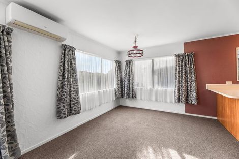 Photo of property in 1 Stella Drive, Clarks Beach, 2122