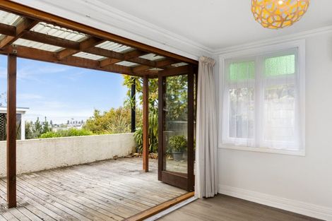 Photo of property in 35 Hospital Terrace, Hospital Hill, Napier, 4110