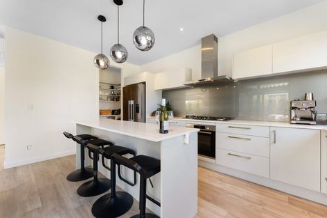 Photo of property in 3 Vogwill Road, Kumeu, 0810