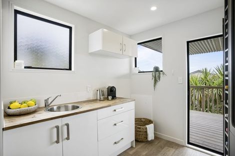 Photo of property in 55 Ardern Avenue, Stanmore Bay, Whangaparaoa, 0932
