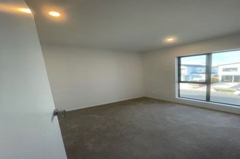 Photo of property in 106 Bellbird Street, Papakura, 2110