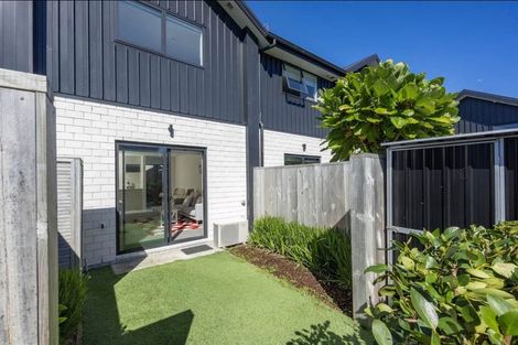 Photo of property in 6/81 Kervil Avenue, Te Atatu Peninsula, Auckland, 0610