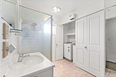 Photo of property in 42 Alfriston Road, Manurewa East, Auckland, 2102