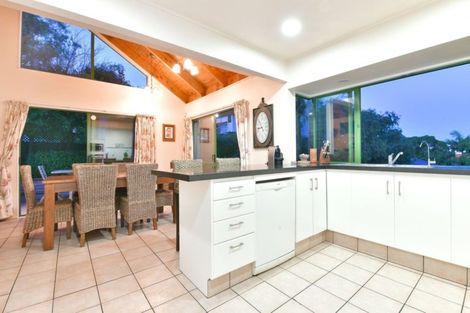 Photo of property in 18 Whale Cove, Stanmore Bay, Whangaparaoa, 0932