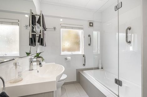 Photo of property in 1/14 Ewen Alison Avenue, Devonport, Auckland, 0624