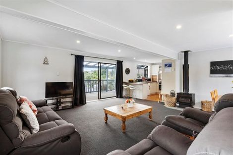 Photo of property in 20 Bertram Road, Kawakawa Bay, 2585