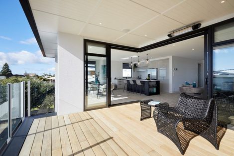 Photo of property in 1015 Papamoa Beach Road, Papamoa Beach, Papamoa, 3118