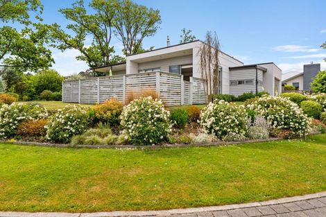 Photo of property in 1 Heathfield Drive, Mosgiel, 9024