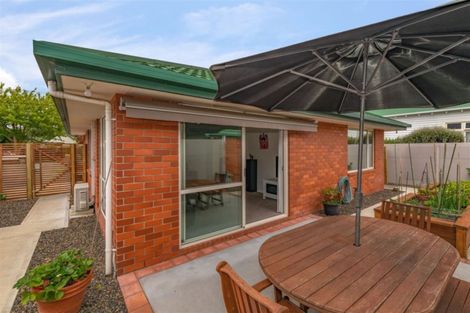 Photo of property in 105 Somerfield Street, Somerfield, Christchurch, 8024