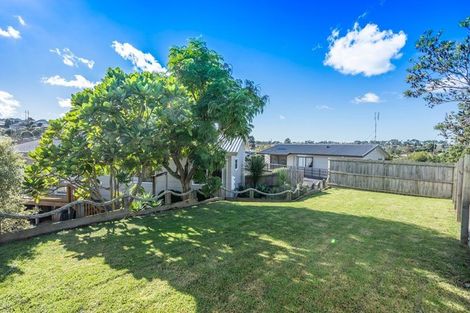 Photo of property in 68 Trias Road, Totara Vale, Auckland, 0629