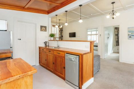 Photo of property in 34 Shakespeare Road, Bluff Hill, Napier, 4110