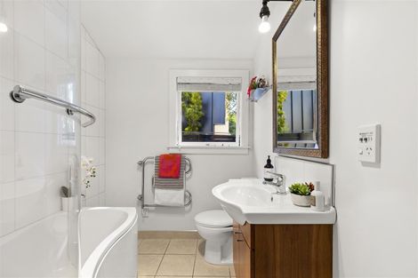 Photo of property in 9 Hawthorne Street, Strowan, Christchurch, 8052