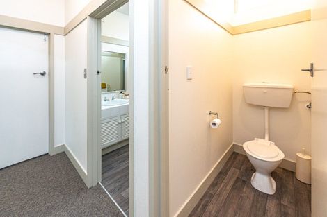 Photo of property in 8 Brassey Road, Saint Johns Hill, Whanganui, 4500