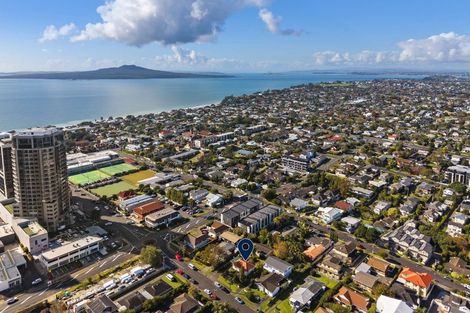 Photo of property in 1/26 Byron Avenue, Takapuna, Auckland, 0622