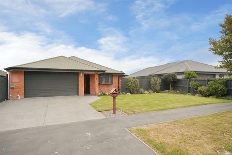 Photo of property in 5 Rue De La Mare, Parklands, Christchurch, 8083