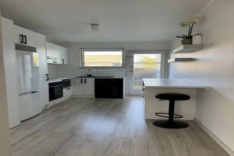 Photo of property in 2/32 Mona Vale Avenue, Riccarton, Christchurch, 8011