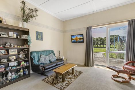 Photo of property in 27 Whatapaka Road, Karaka, Papakura, 2580