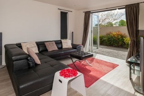 Photo of property in 19 Pavilion Crescent, Hillmorton, Christchurch, 8024