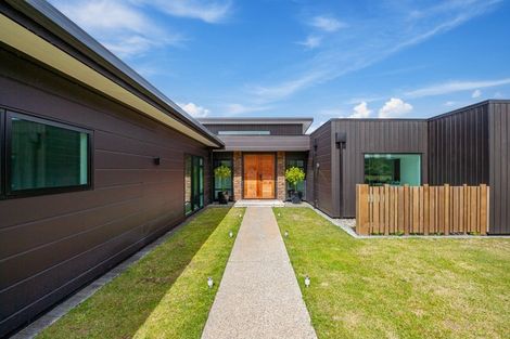 Photo of property in 6 The Fairways, Kinloch, Taupo, 3377