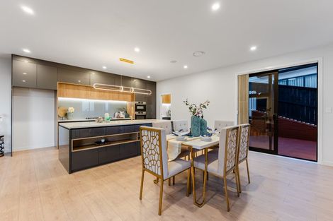 Photo of property in 17 Manawanui Way, Orewa, 0931