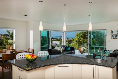 Photo of property in 1/40 Beulah Avenue, Rothesay Bay, Auckland, 0630