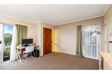 Photo of property in 1/17 Ballater Place, Highland Park, Auckland, 2010