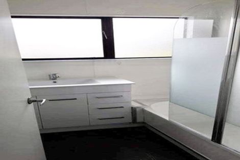 Photo of property in 88a Ennis Avenue, Pakuranga Heights, Auckland, 2010