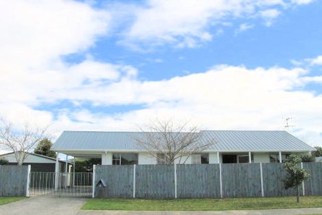 Photo of property in 1 Belray Place, Papamoa Beach, Papamoa, 3118