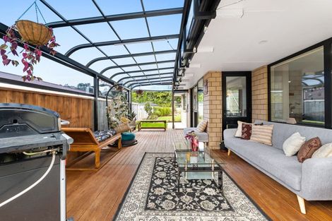 Photo of property in 11 Frederick Place, Whalers Gate, New Plymouth, 4310