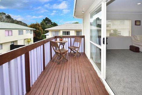 Photo of property in 2/16 Ocean View Road, Hatfields Beach, Orewa, 0931