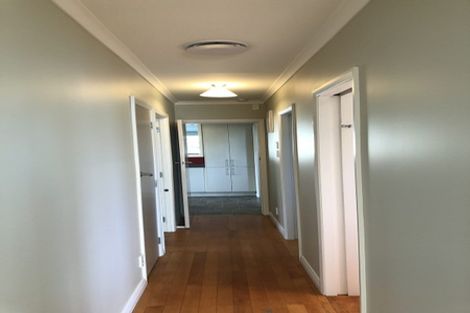 Photo of property in 8 Arimu Road, Papakura, 2110